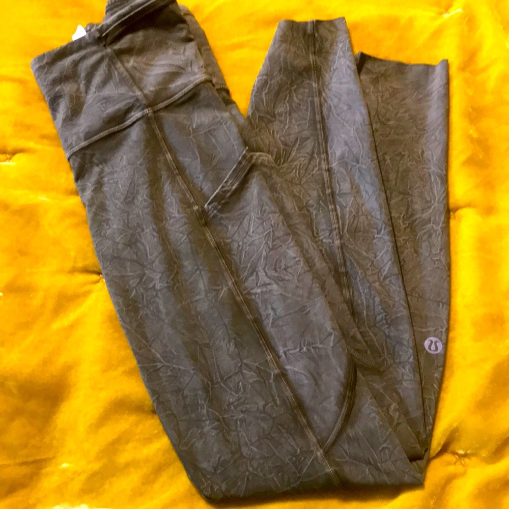 Lululemon Fast and Free Tight 25” size 4 green